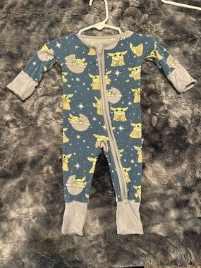 Baby Blue Green 'Grogu' Print One-Piece Pajamas - Little Sleepies